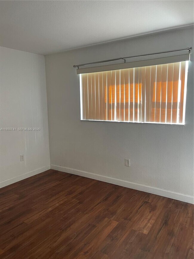 Building Photo - 8515 Sunrise Lakes Blvd