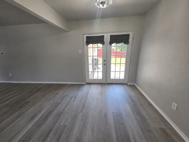 Building Photo - 13439-13441 Blossomheath Ln, Dallas, TX 75240