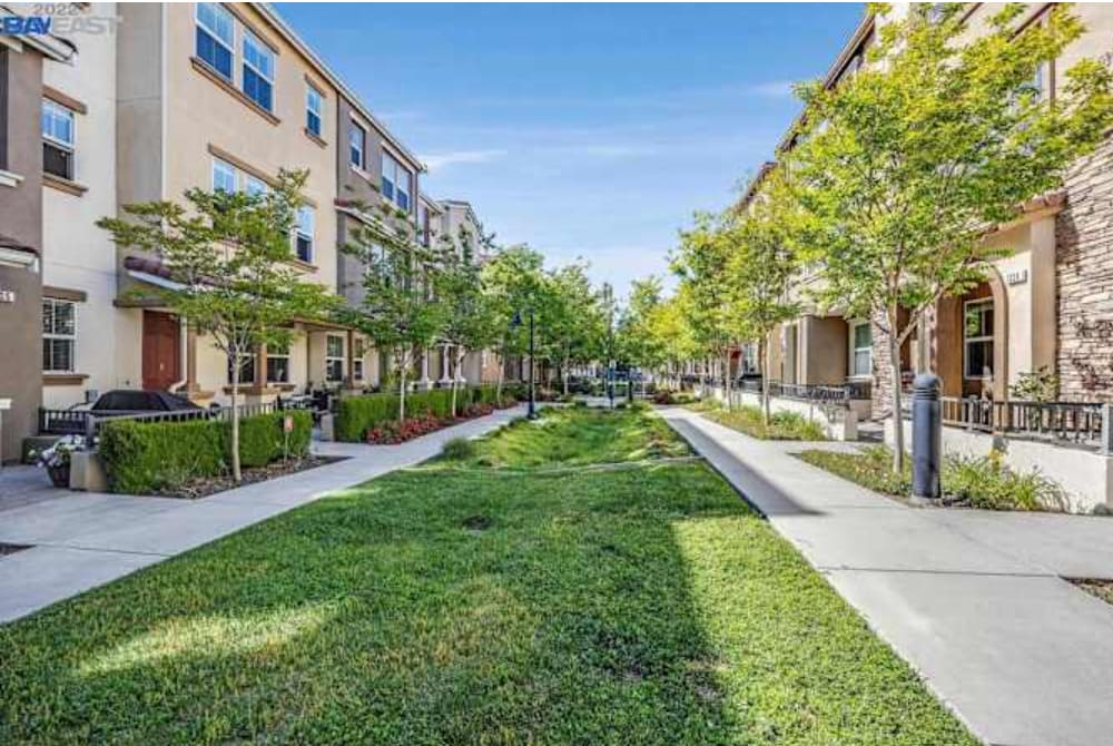 Community area - 329 Williams Way