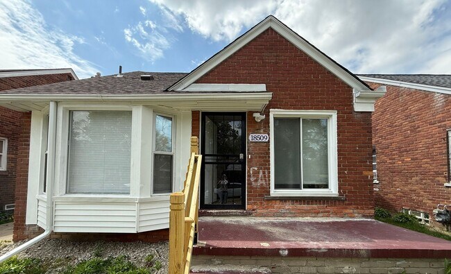 Primary Photo - Fully Renovated 3-Bedroom Home – Move-In R...