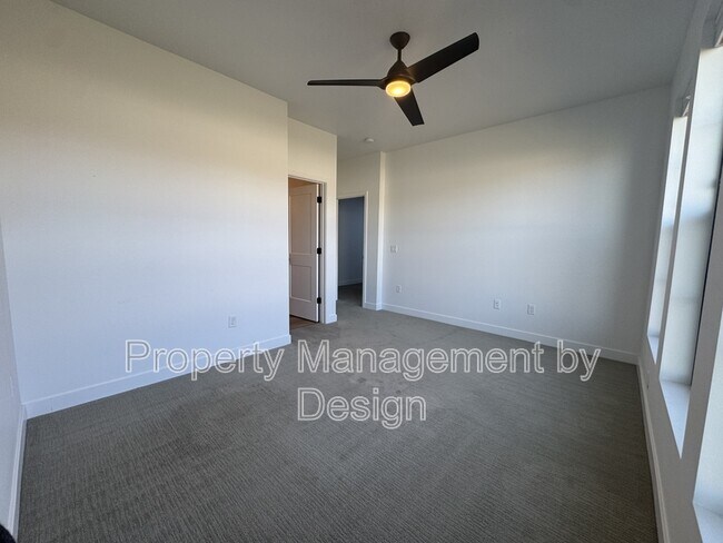 Building Photo - 1367 Keosauqua Way