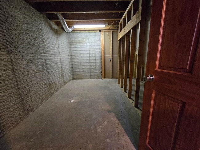 Building Photo - Beautiful 4 bedroom home in Normal!
