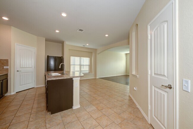 Building Photo - New one story rental home in NE San Antonio available for asap move in.