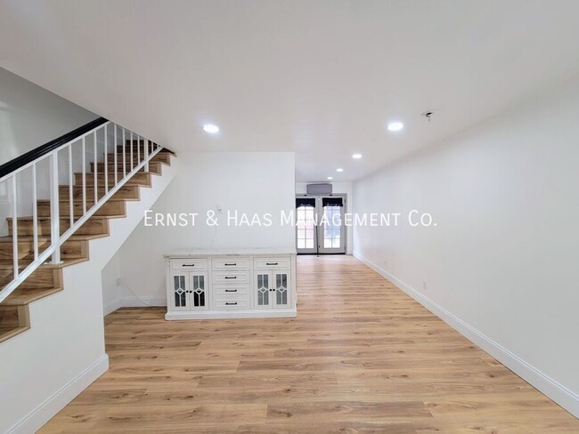 Building Photo - Beautifully Remodeled 2 Story Townhome wit...