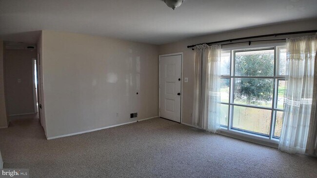 Building Photo - 4419 Renn St