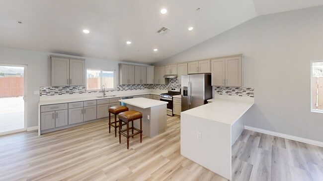 Building Photo - 14565 Cabazon St