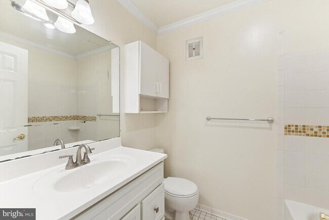 Building Photo - 1730 Pine Valley Dr