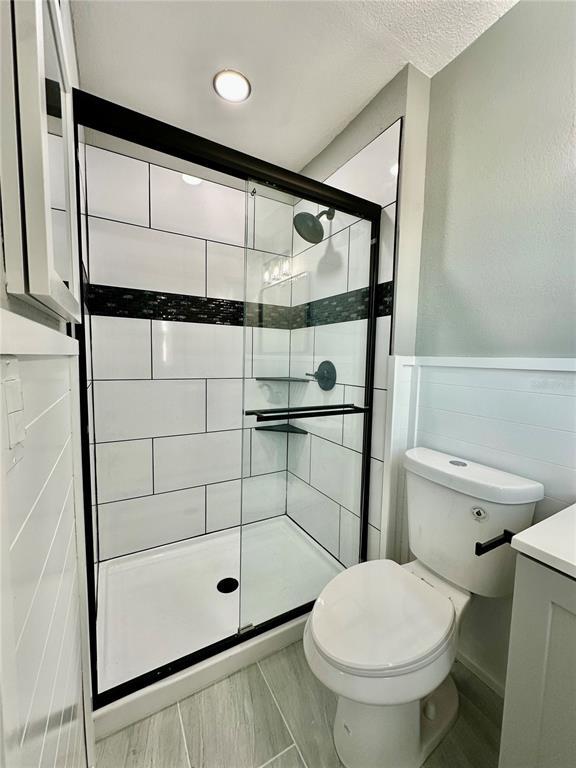 Building Photo - 460 Base Ave E