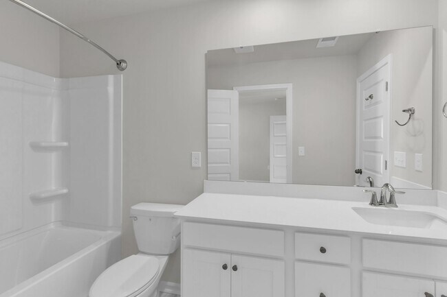 Building Photo - Perfect family home in Ocean Isle Beach