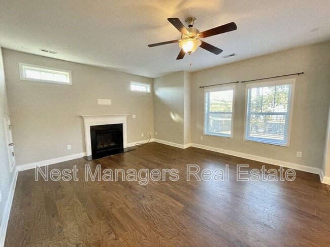 Building Photo - 211 Executive Dr