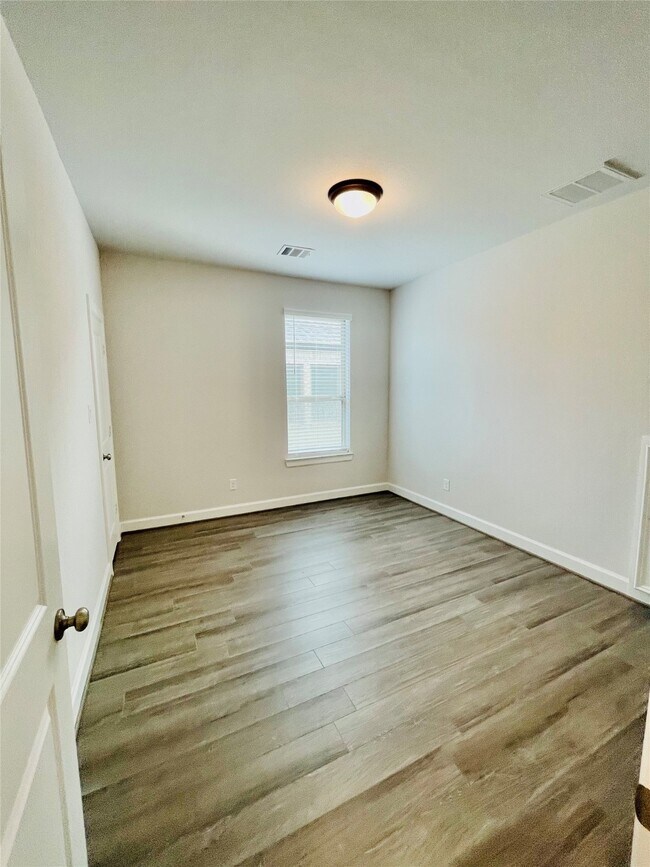 Building Photo - 596 Santa Rosa Hls Dr