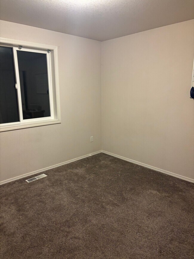 Building Photo - 4309 Montclair Dr SE