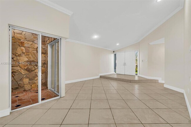 Building Photo - 15311 SW 52nd Terrace