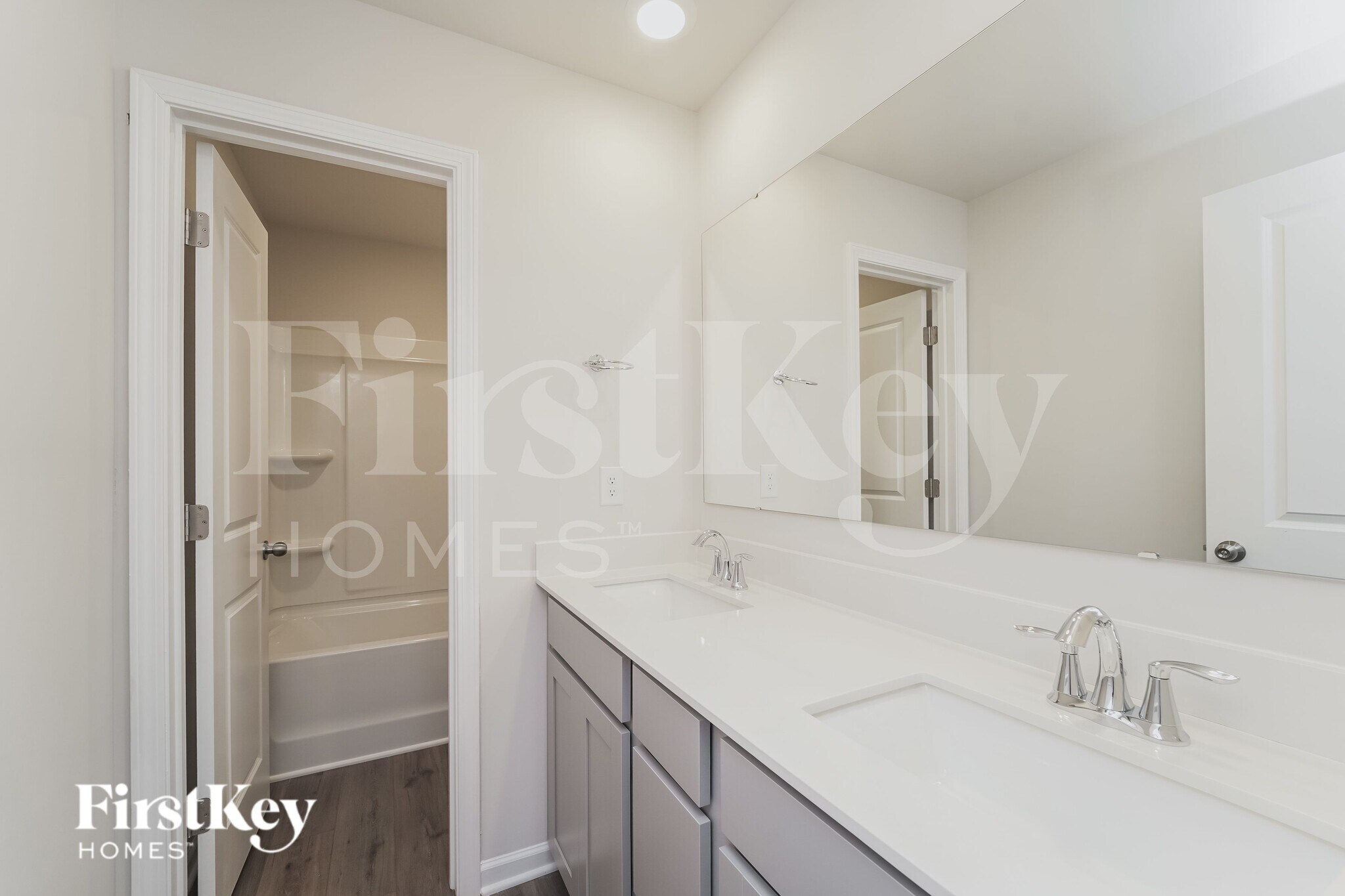 Building Photo - 388 Hollingswood Dr