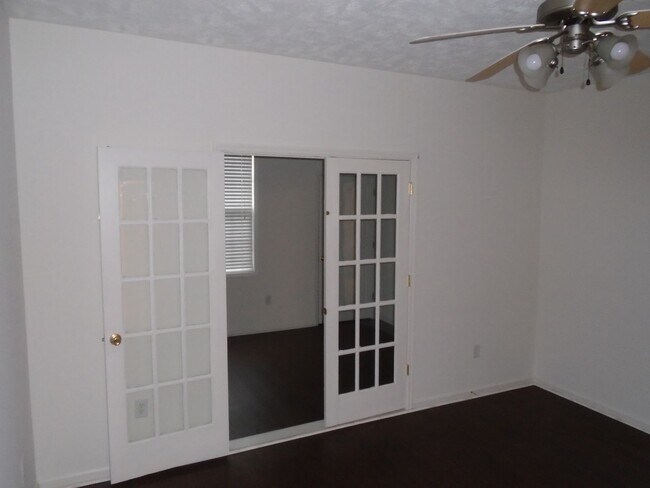 Building Photo - 645 Brandermill Rd