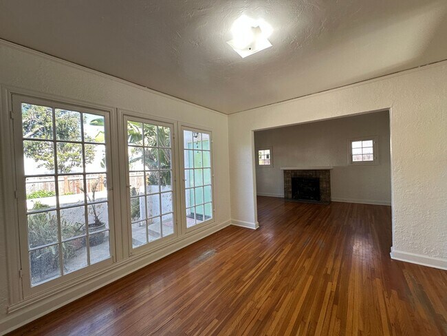 Building Photo - 213-223 Los Aguajes Ave