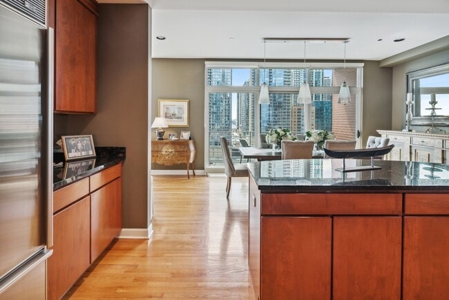 Building Photo - 445 E North Water St