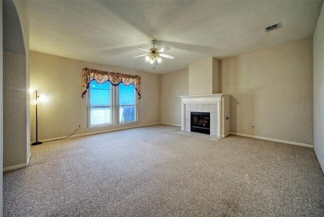 Building Photo - 601 Indian Run Dr