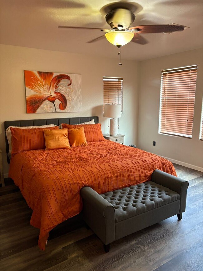 Building Photo - Furnished, 1-Year Long-Term Rental