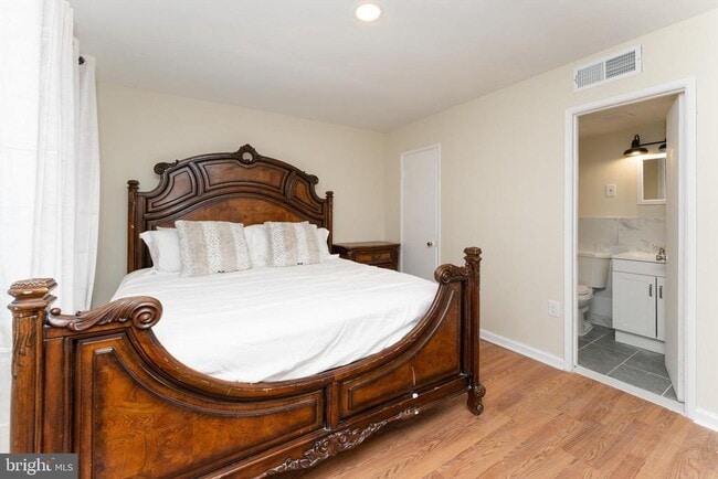 Building Photo - 1832 Metzerott Rd