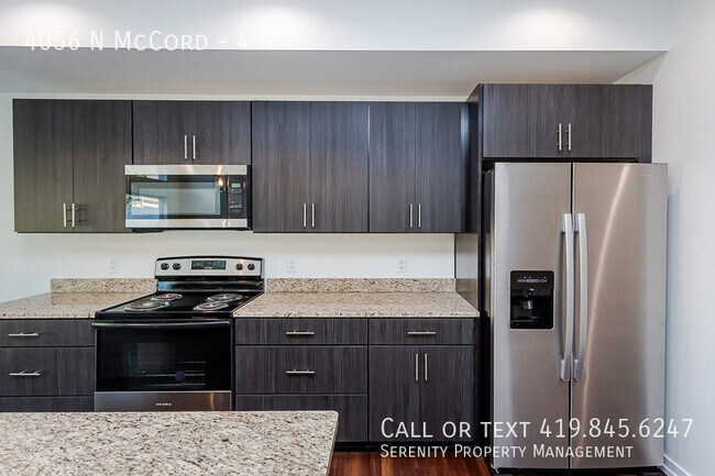 Building Photo - 4056 N McCord-4
