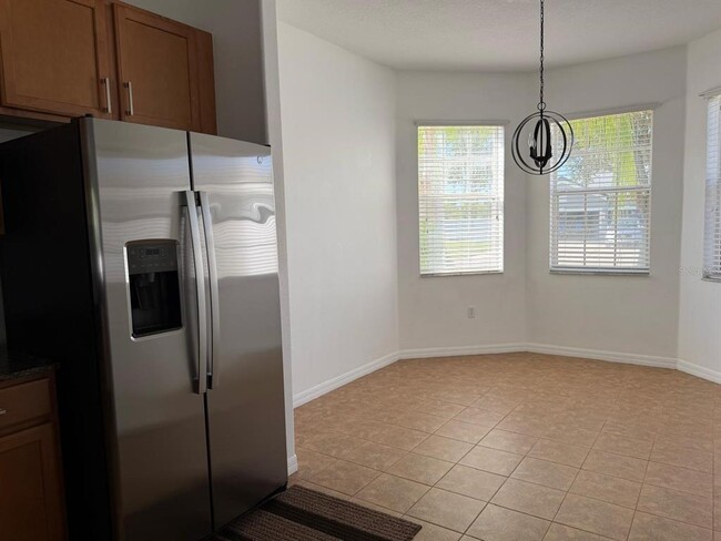 Building Photo - 3048 Chessington Dr