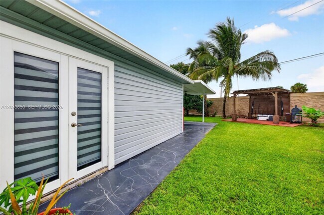 Building Photo - 1710 SW 83rd Terrace