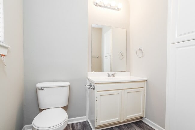 Building Photo - 13322 Oak Leaf Ln