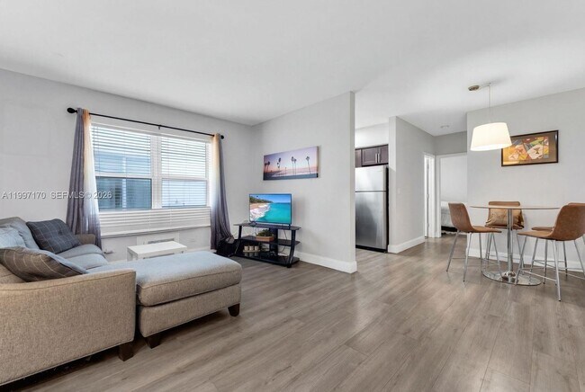 Building Photo - 7334 Harding Ave