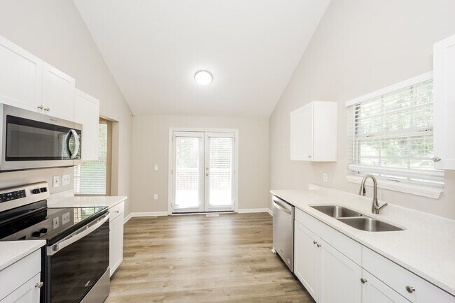 Building Photo - 4737 Brookwood View