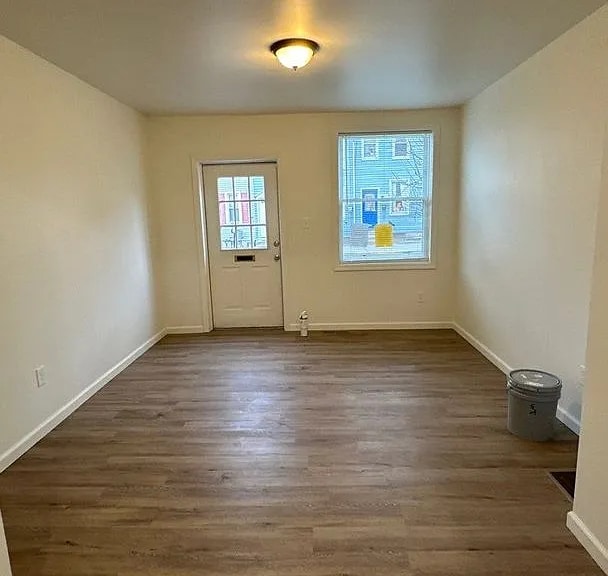 Building Photo - this beautifully updated three-bedroom, one-and-a-half-bath home in Columbia