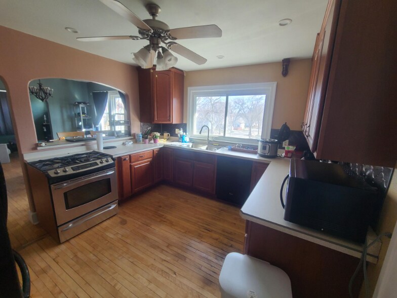 Building Photo - 2583 S Burrell St