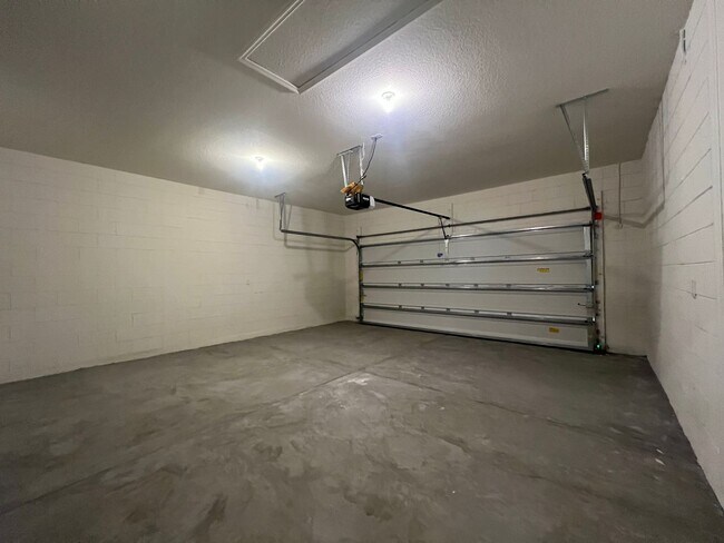 Building Photo - New Build 4 bed/2bath House in The Archer ...