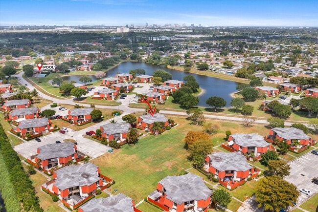 Building Photo - 3750 Victoria Dr