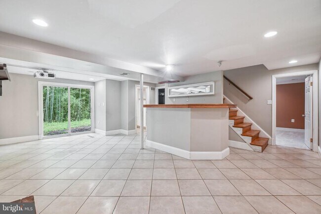 Building Photo - 4006 Dubois Ct