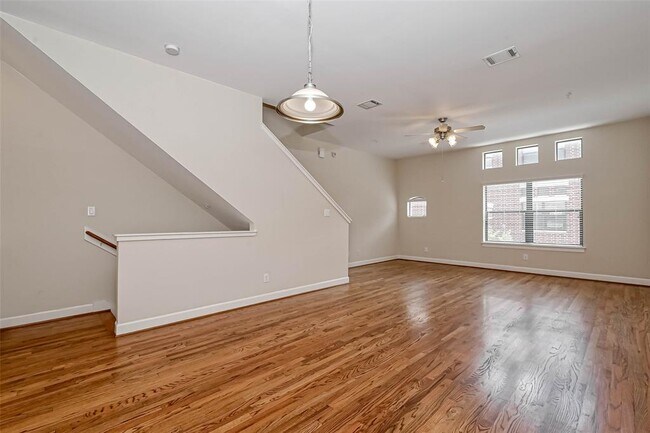 Building Photo - 2710 Hullsmith Dr