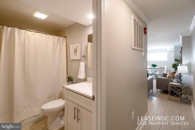 Building Photo - 1441 Clifton St NW