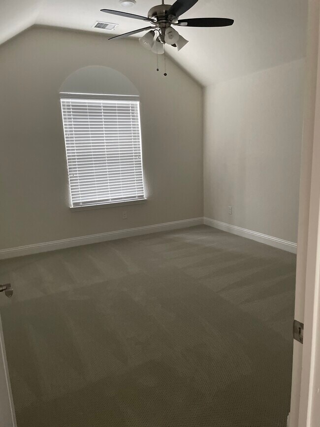 Building Photo - 4402 De Bourgh Ln