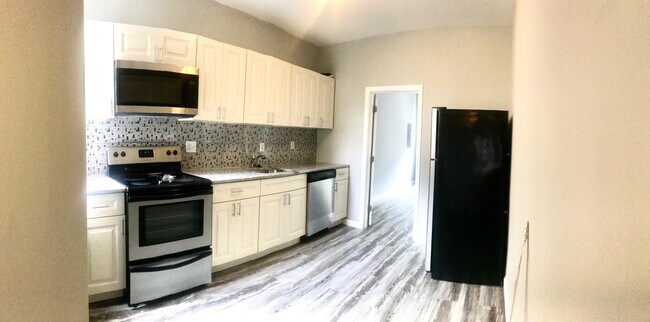 Building Photo - 913 N 15th St