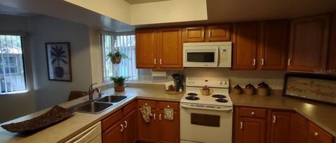 Building Photo - 16 Pinehurst Pl