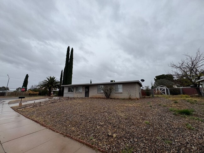 Building Photo - 3BR/2BA , 1406 sq.ft. rental in Sierra Vista, AZ