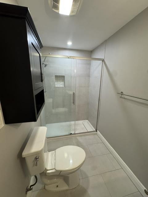 Building Photo - August Only: 1st Month Free with Move-in by 8/30: Downtown Winchester Living – Fully Renovated 3-...