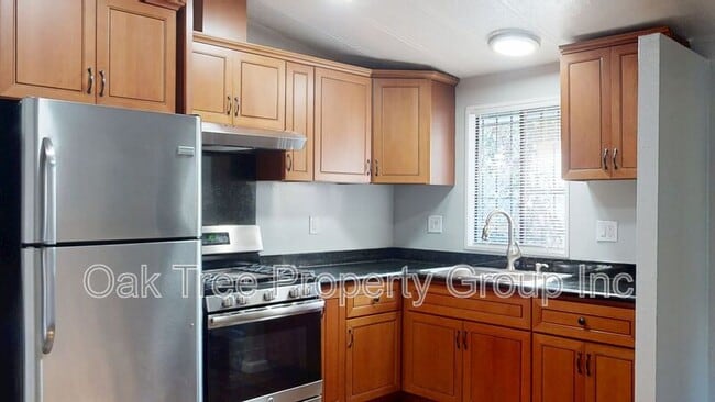 Building Photo - 2219 23rd Ave