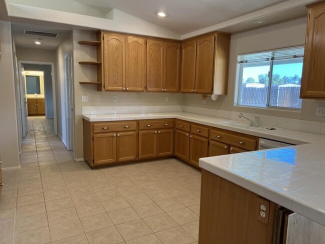 Building Photo - 25805 McLaughlin Rd