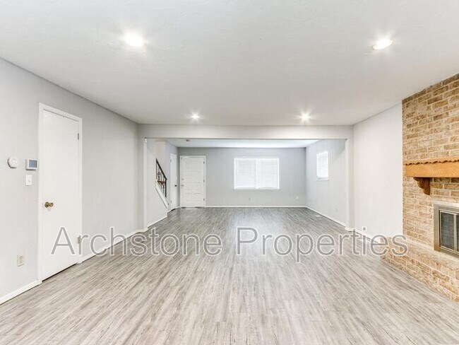 Building Photo - 2524 Boxwood Ave