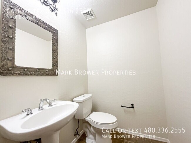Building Photo - 1648 E Canyon Way
