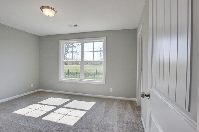 Building Photo - 818 Limestone Wy