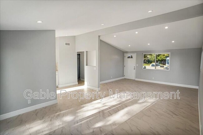 Building Photo - 27707 Tambora Dr