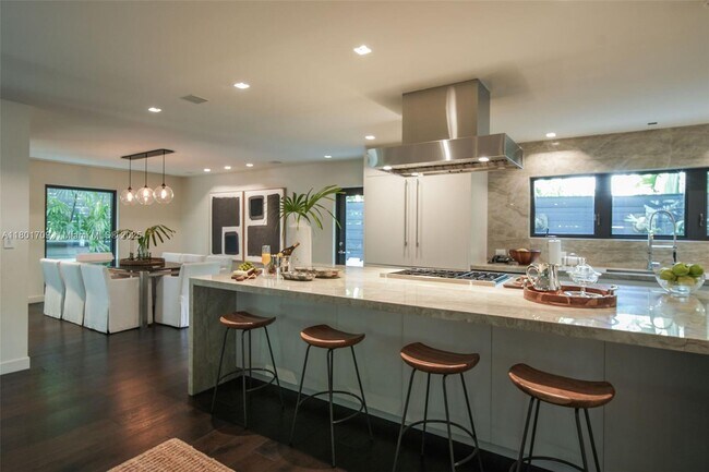 Building Photo - 4086 El Prado Blvd