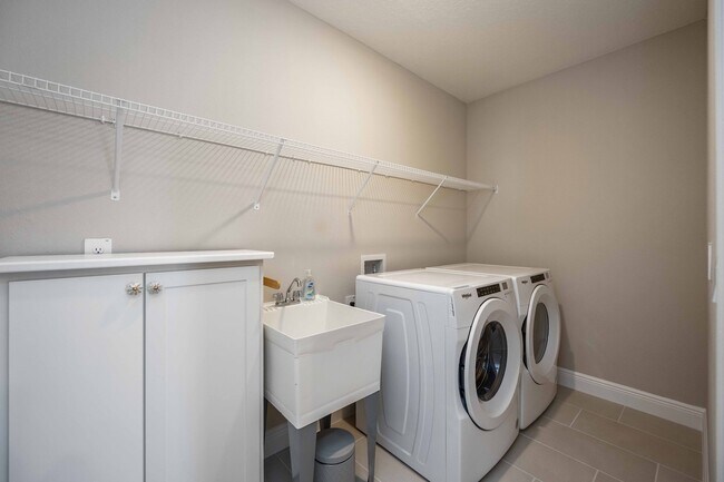 Building Photo - 17524 Cantarina Cove
